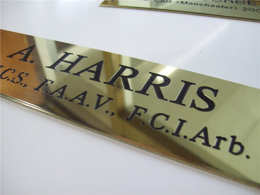 101mm x 63mm (4" x 2.5") Personalised Brass Engraved Memorial Bench Plaque Commemorative Sign